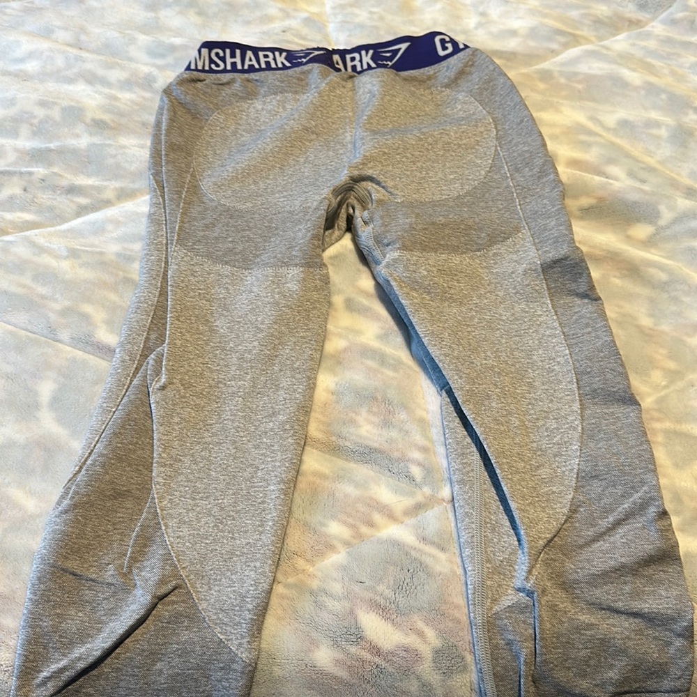 Gym shark low rise flex workout pants. Your butt looks great in them.